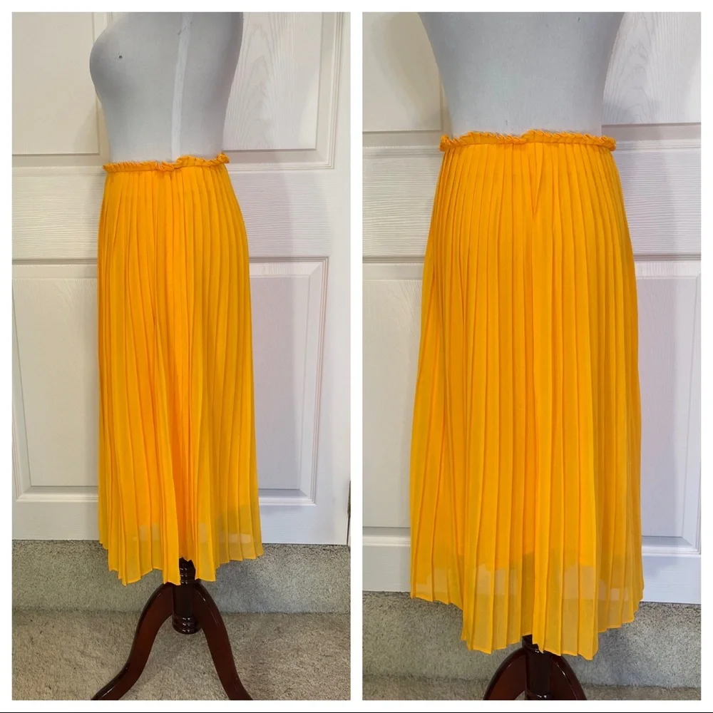 Zara pleated skirt
